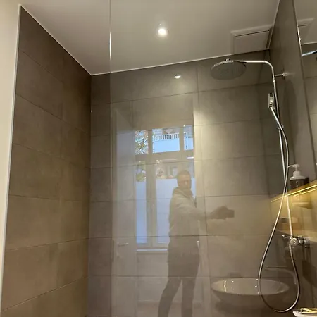 Apartament Fischer A La Petrusse 301 *